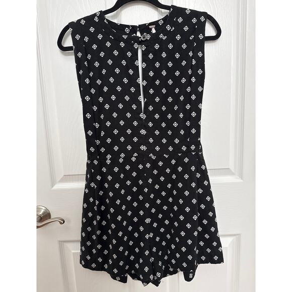 Free People Romper Ashley Black White Diamond Boxy Linen Blend XS - Picture 9 of 10